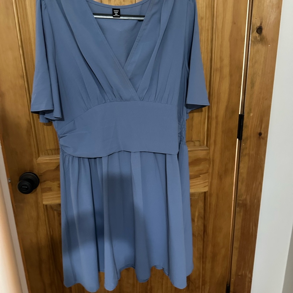 Elegant Blue V-Neck Dress